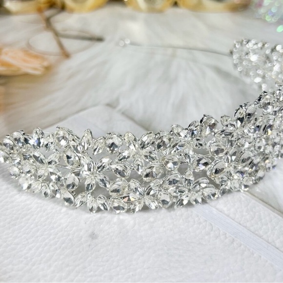 NWOT Bridal crystal rhinestone, silver headband, sparkling hair piece, weddings main image 8